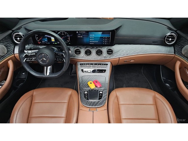 Mercedes-Benz E 350 4MATIC* AMG-LINE* BURMESTER* 360* ДИСТРОНИK - автомобили, коли, обяви за нови и употребявани 4