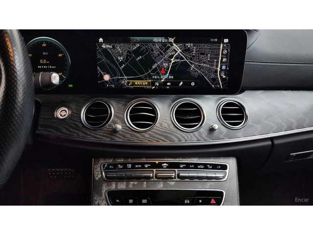 Mercedes-Benz E 350 4MATIC* 360* BURMESTER* PANO* DISTRONIC* ОБДУХ - автомобили, коли, обяви за нови и употребявани 7