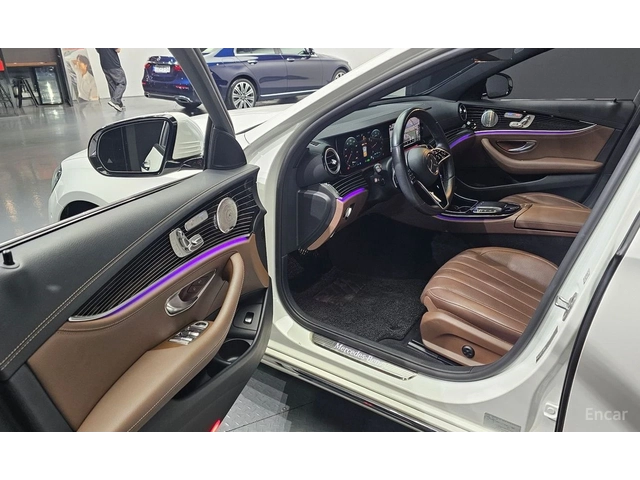 Mercedes-Benz E 350 4MATIC* BURMESTER* ОБДУХВАНЕ* LANE* ASSIST* 360КАМ - автомобили, коли, обяви за нови и употребявани 5