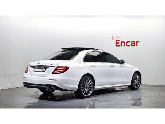 Mercedes-Benz E 350 E350 4MATIC AMG Line - автомобили, коли, обяви за нови и употребявани 1