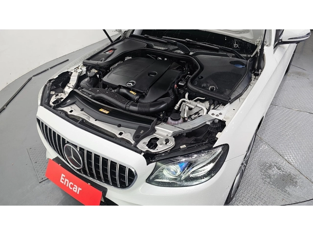 Mercedes-Benz E 350 E350 4MATIC AMG Line - автомобили, коли, обяви за нови и употребявани 4
