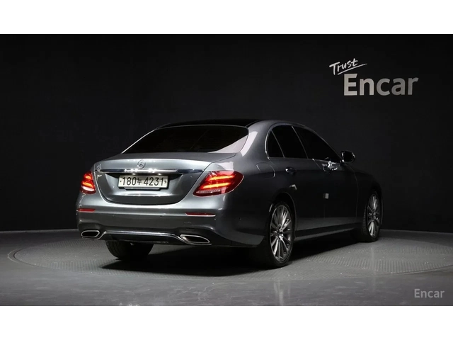 Mercedes-Benz E 350 - автомобили, коли, обяви за нови и употребявани 1