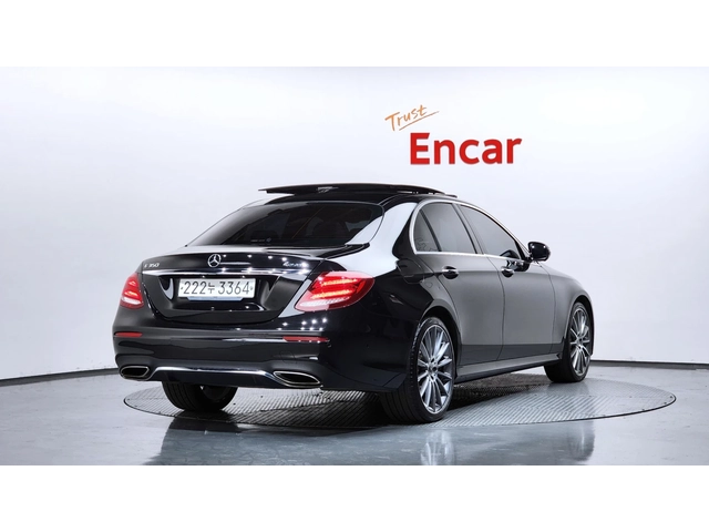 Mercedes-Benz E 350 4MATIC AMG Line - автомобили, коли, обяви за нови и употребявани 1