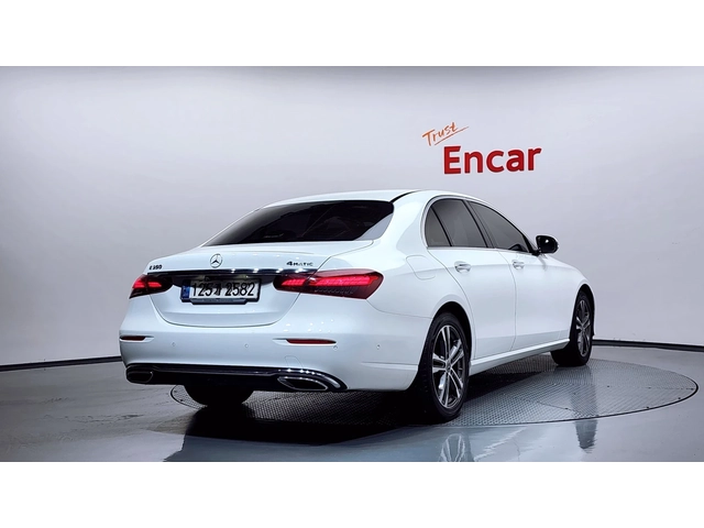 Mercedes-Benz E 350 4MATIC Avantgarde - автомобили, коли, обяви за нови и употребявани 1