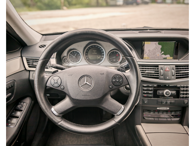Mercedes-Benz E 350 АВТОМАТ 231к.с. - автомобили, коли, обяви за нови и употребявани 11