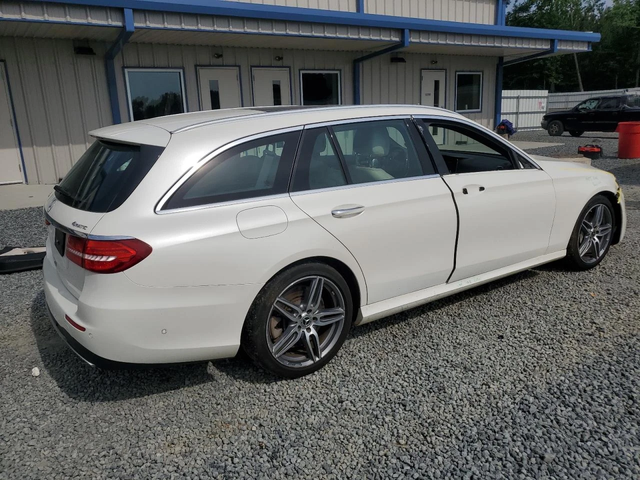 Mercedes-Benz E 400 4MATIC* Burmester* Панорама* Keyless* Камера* - автомобили, коли, обяви за нови и употребявани 4