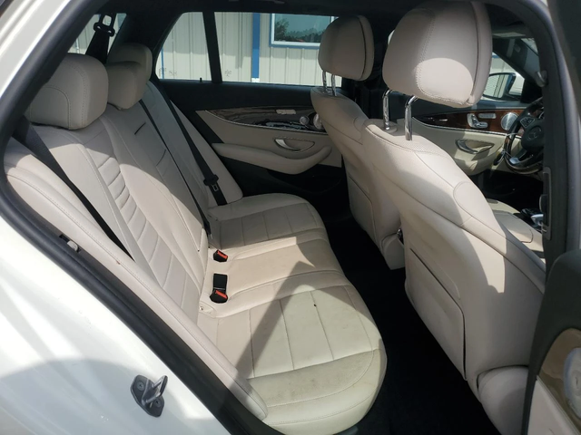 Mercedes-Benz E 400 4MATIC* Burmester* Панорама* Keyless* Камера* - автомобили, коли, обяви за нови и употребявани 9