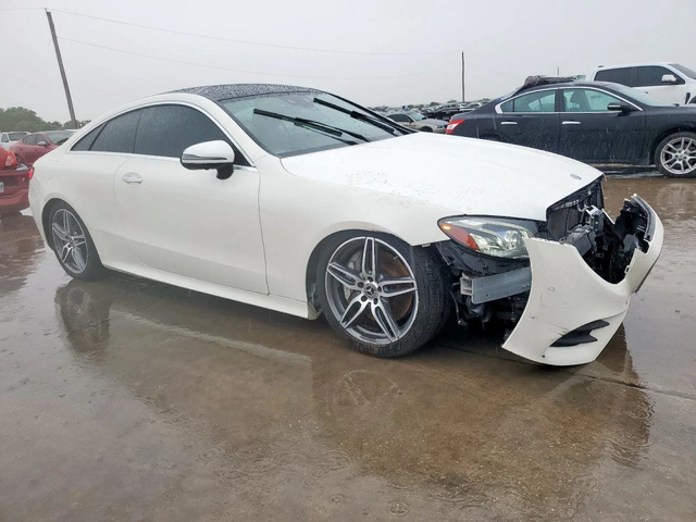 Mercedes-Benz E 400 AMG* DESIGNO* KEYLESS* AMBIENT* BURMESTER - автомобили, коли, обяви за нови и употребявани 3