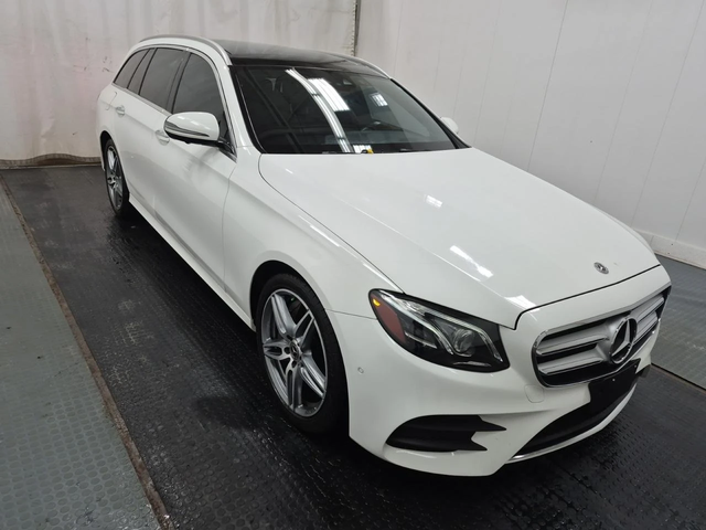 Mercedes-Benz E 400 * 4 MATIC* AMG PACK* BURMESTER* PANO* DISTRONIC* - автомобили, коли, обяви за нови и употребявани 1