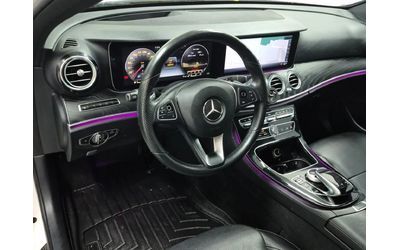 Mercedes-Benz E 400 * 4 MATIC* AMG PACK* BURMESTER* PANO* DISTRONIC* - автомобили, коли, обяви за нови и употребявани 8