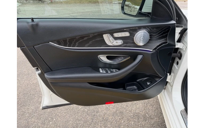 Mercedes-Benz E 400 Amg-pkg* pano* 360view* Burmester* Head-Up* Обдух* - автомобили, коли, обяви за нови и употребявани 8