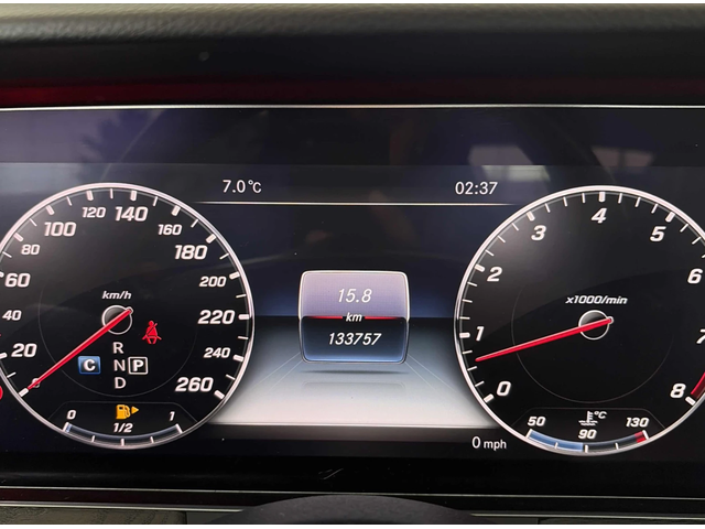 Mercedes-Benz E 400 4MATIC* КОжа* Подгрев* Кейлес* Blind Spot* ВИДЕО - автомобили, коли, обяви за нови и употребявани 7