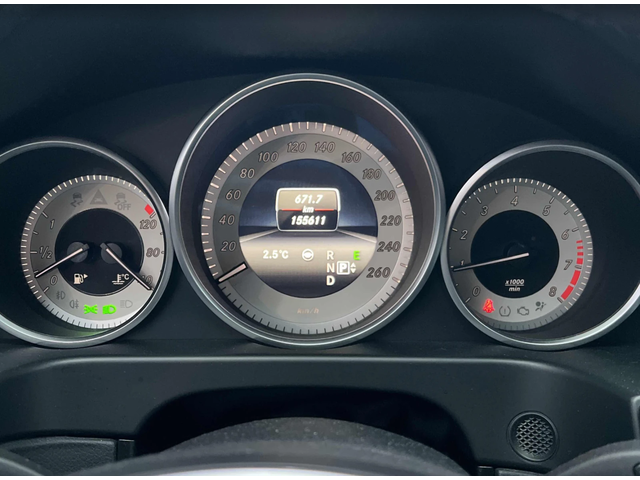 Mercedes-Benz E 400 кожа* Подгрев* Кейлес* Blind Spot* CARFAX* ВИДЕО - автомобили, коли, обяви за нови и употребявани 7