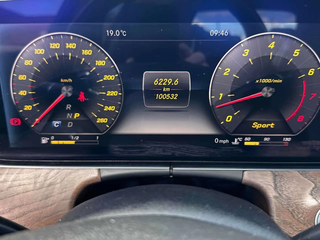 Mercedes-Benz E 400 4MATIC* BURMESTER* PANORAMA* 360* - автомобили, коли, обяви за нови и употребявани 7