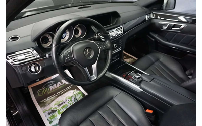 Mercedes-Benz E 400 AMG Line * 4matic * Фиксирана цена до БГ * CARFAX - автомобили, коли, обяви за нови и употребявани 7
