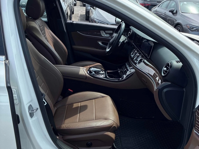Mercedes-Benz E 400 * * CARFAX * * АВТО КРЕДИТ * * - автомобили, коли, обяви за нови и употребявани 8