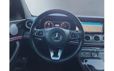 Mercedes-Benz E 400 4MATIC * AMG PKG * BURMESTER * ОБДУХВАНЕ * CARFAX - автомобили, коли, обяви за нови и употребявани 12