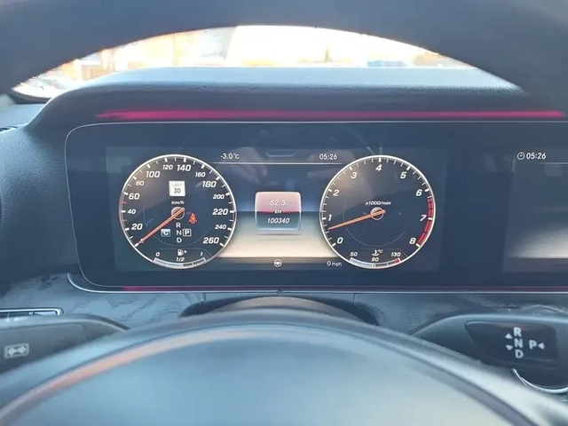 Mercedes-Benz E 400 4MATIC * AMG PKG * BURMESTER * ОБДУХВАНЕ * CARFAX - автомобили, коли, обяви за нови и употребявани 14