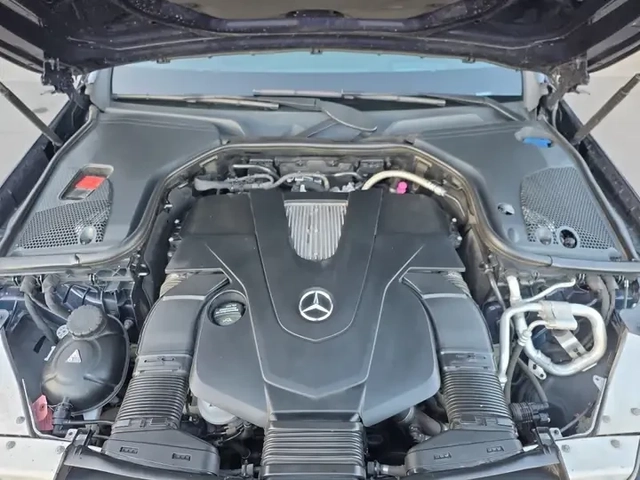 Mercedes-Benz E 400 4MATIC * AMG PKG * BURMESTER * ОБДУХВАНЕ * CARFAX - автомобили, коли, обяви за нови и употребявани 5