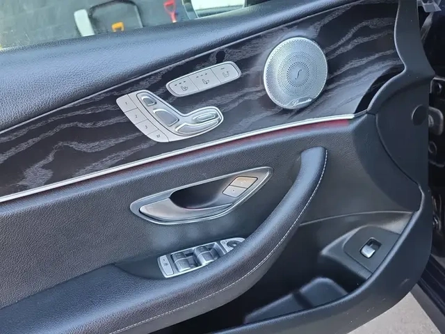 Mercedes-Benz E 400 4MATIC * AMG PKG * BURMESTER * ОБДУХВАНЕ * CARFAX - автомобили, коли, обяви за нови и употребявани 6
