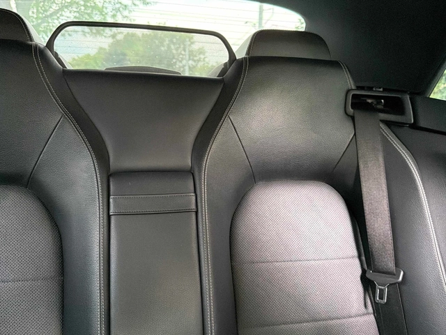 Mercedes-Benz E 400 ПОДГРЕВ * 360 * АВТОКРЕДИТ * CARFAX - автомобили, коли, обяви за нови и употребявани 11