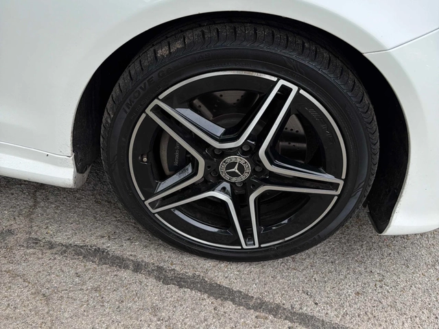 Mercedes-Benz E 400 ПОДГРЕВ * 360 * АВТОКРЕДИТ * CARFAX - автомобили, коли, обяви за нови и употребявани 16