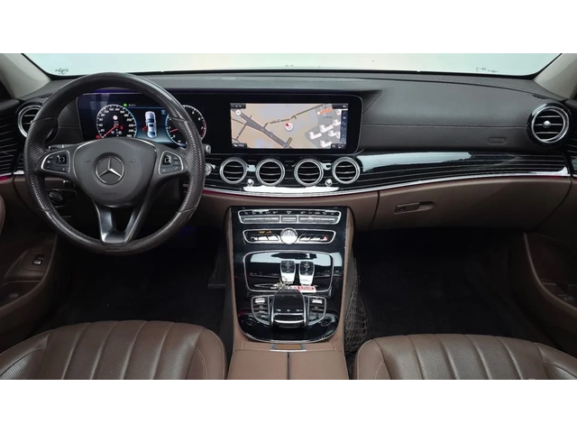Mercedes-Benz E 400 Burmester* Ambient* Pano* HUD* Обдух* Крайна цена* - автомобили, коли, обяви за нови и употребявани 4
