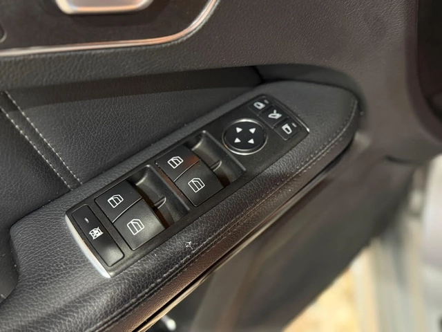 Mercedes-Benz E 400 4MATIC* FACE* AMG LINE* 7 МЕСТА - автомобили, коли, обяви за нови и употребявани 13