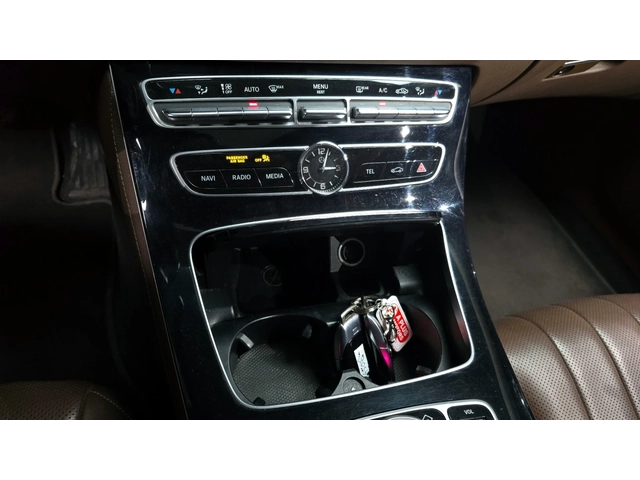 Mercedes-Benz E 400 4MATIC | HUD | 360 Camera| Ventilated Seats - автомобили, коли, обяви за нови и употребявани 7