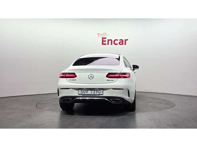 Mercedes-Benz E 400 4MATIC Coupe - автомобили, коли, обяви за нови и употребявани 3