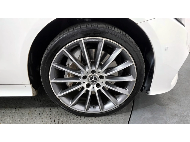 Mercedes-Benz E 400 4MATIC Coupe - автомобили, коли, обяви за нови и употребявани 4