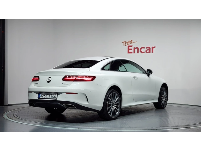 Mercedes-Benz E 400 4MATIC Coupe - автомобили, коли, обяви за нови и употребявани 1