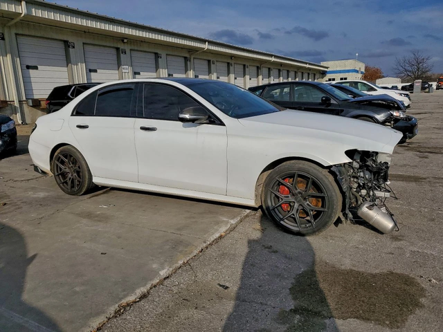 Mercedes-Benz E 43 AMG AMG / 4MATIC / 3.0 V6 biturbo / 396HP /Обдухване / - автомобили, коли, обяви за нови и употребявани 3