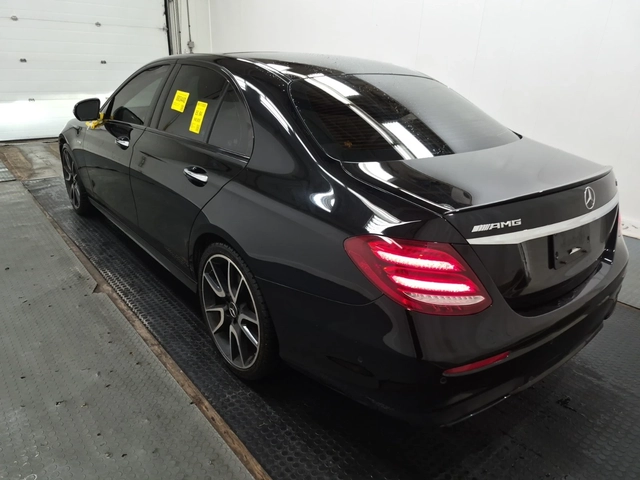 Mercedes-Benz E 43 AMG * * CARFAX * * АВТО КРЕДИТ * * - автомобили, коли, обяви за нови и употребявани 3