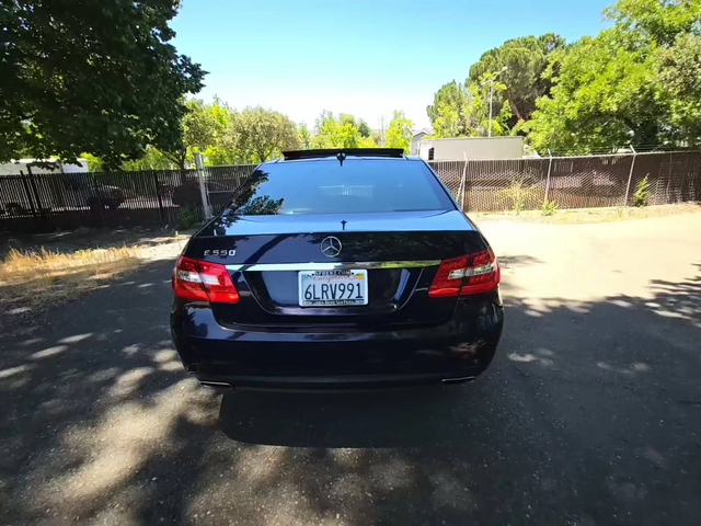 Mercedes-Benz E 500 AMG* HARMAN* МАСАЖ* ПАНО* ДИСТРОНИК* ОБДУХ* LANE A - автомобили, коли, обяви за нови и употребявани 2