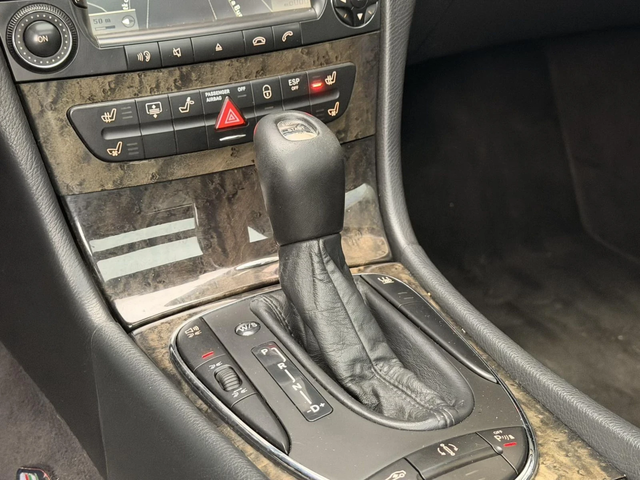 Mercedes-Benz E 500 AMG OPTIC / ВЕНТИЛАЦИЯ / ПАНОРАМА - автомобили, коли, обяви за нови и употребявани 11