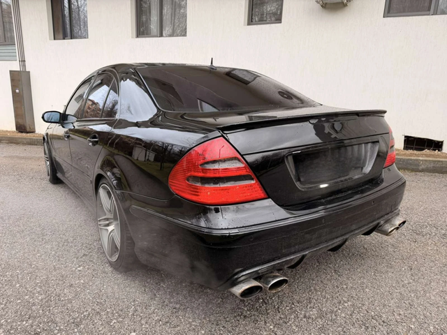 Mercedes-Benz E 500 AMG OPTIC / ВЕНТИЛАЦИЯ / ПАНОРАМА - автомобили, коли, обяви за нови и употребявани 4