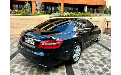 mercedes-benz-e-500-4matic - 3