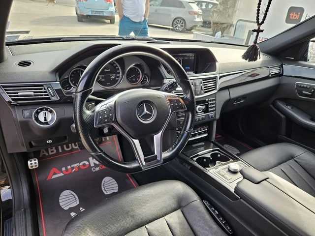 Mercedes-Benz E 500 388кс= ГАЗ= DISTRONIC= KEYLESS= H&K= ОБДУХВАНЕ - автомобили, коли, обяви за нови и употребявани 7