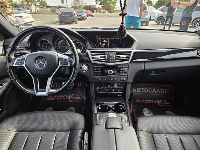 Mercedes-Benz E 500 388кс= ГАЗ= DISTRONIC= KEYLESS= H&K= ОБДУХВАНЕ - автомобили, коли, обяви за нови и употребявани 11