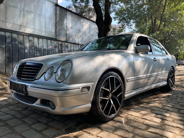 Mercedes-Benz E 55 AMG 66х.мили - автомобили, коли, обяви за нови и употребявани 0