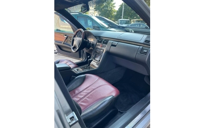 Mercedes-Benz E 55 AMG 66х.мили - автомобили, коли, обяви за нови и употребявани 12