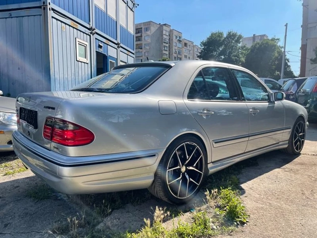 Mercedes-Benz E 55 AMG 66х.мили - автомобили, коли, обяви за нови и употребявани 4