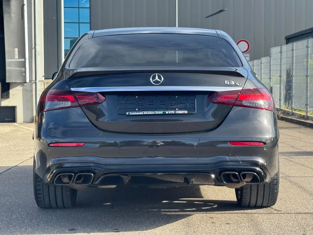 Mercedes-Benz E 63 AMG AMG 4M S - автомобили, коли, обяви за нови и употребявани 4