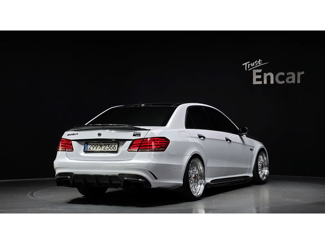 Mercedes-Benz E 63 AMG BRABUS 700* CARBON* PANO* ОБДУХ* КРАЙНА ЦЕНА - автомобили, коли, обяви за нови и употребявани 2