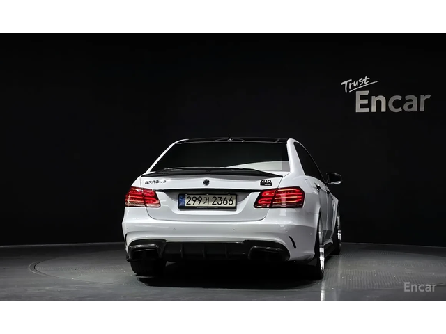 Mercedes-Benz E 63 AMG BRABUS 700* CARBON* PANO* ОБДУХ* КРАЙНА ЦЕНА - автомобили, коли, обяви за нови и употребявани 3