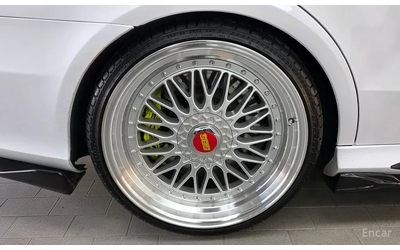 mercedes-benz-e-63-amg - 4