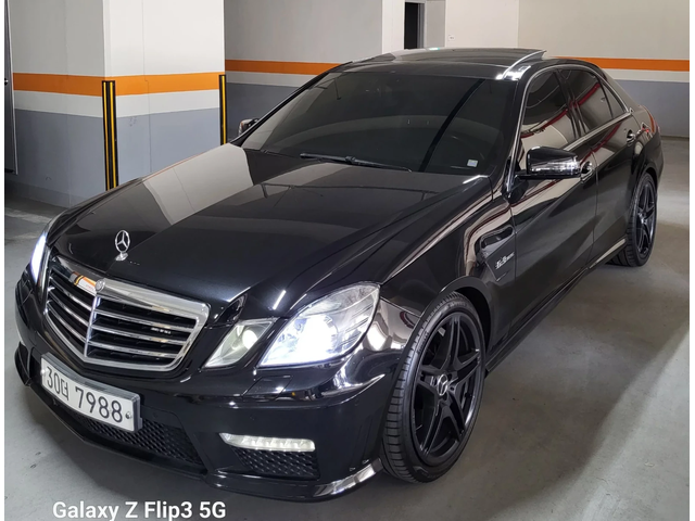 Mercedes-Benz E 63 AMG V8* HARMAN* ОБДУХ* ПАНО* КАТО НОВА* КРАЙНА ЦЕНА - автомобили, коли, обяви за нови и употребявани 0