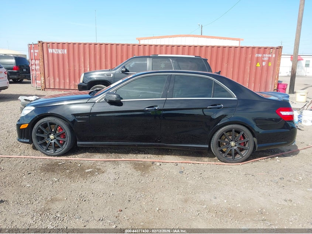 Mercedes-Benz E 63 AMG 5.5L V-8 DI, DOHC, VVT, TURBO, 518HP Rear Wheel Drive - автомобили, коли, обяви за нови и употребявани 13