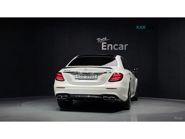 Mercedes-Benz E 63 AMG 4MATIC+ * МАСАЖИ* КОЖА* 360* НАВИ* HUB* ПОДГРЕВ* О - автомобили, коли, обяви за нови и употребявани 3